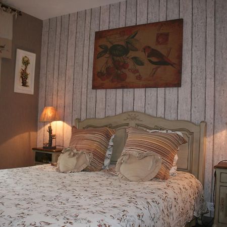 Chambres D'Hotes Le Petit Nailly Magny-les-Hameaux Ngoại thất bức ảnh