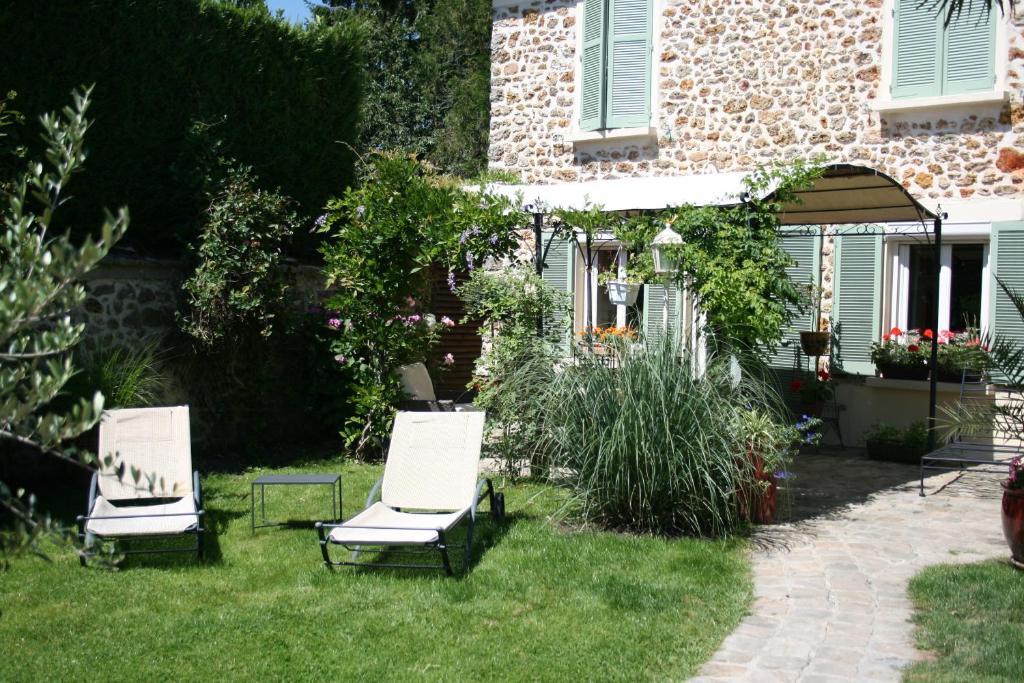 Chambres D'Hotes Le Petit Nailly Magny-les-Hameaux Ngoại thất bức ảnh